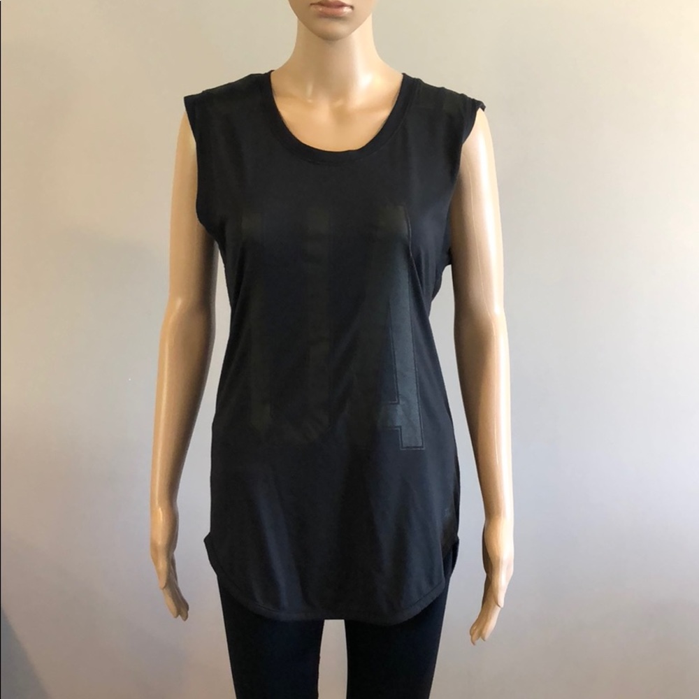 Under Armour tank